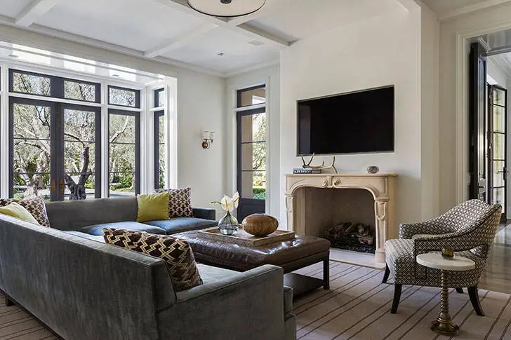 Дім у Лос-Анджелесі, вдохновлений архітектурою старої Європи - Gallery image 7