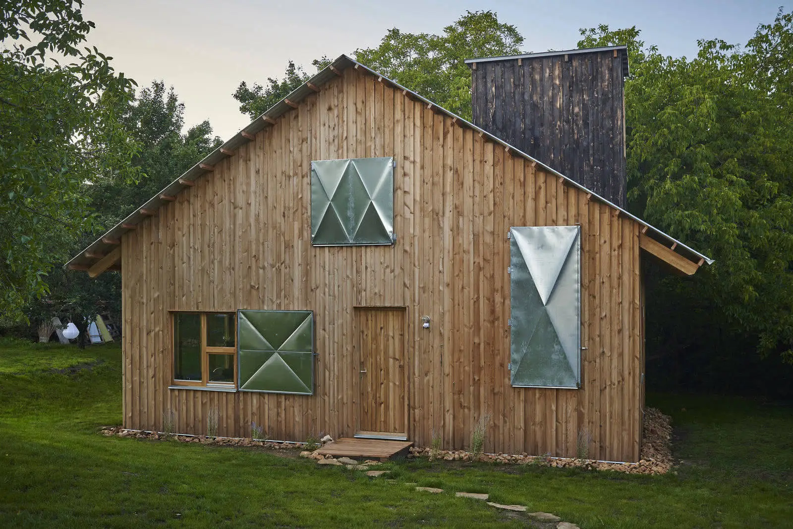 Дім для графічного дизайнера в пригороді Будапешти - Gallery image 1