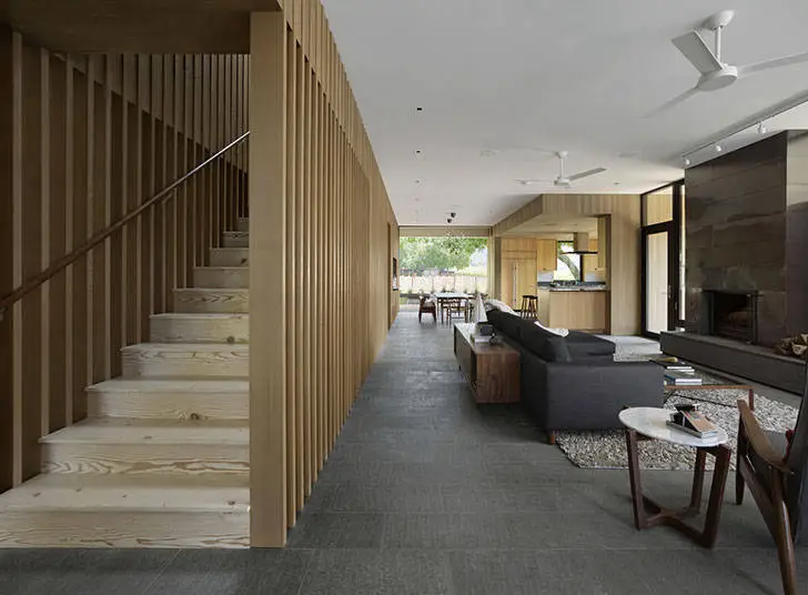 En las sombras de los viñedos y árboles frutales: casa reconstruida en California - Gallery image 5