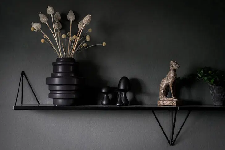 Diseño nórdico sueco con tonos oscuros - Gallery image 9