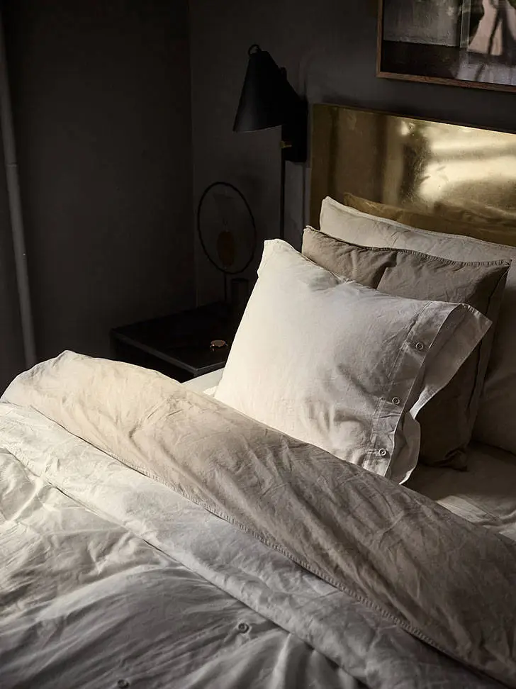 Модні темні відтінки в інтер'єрі квартири в Стокгольмі (50 кв. м) - Gallery image 11