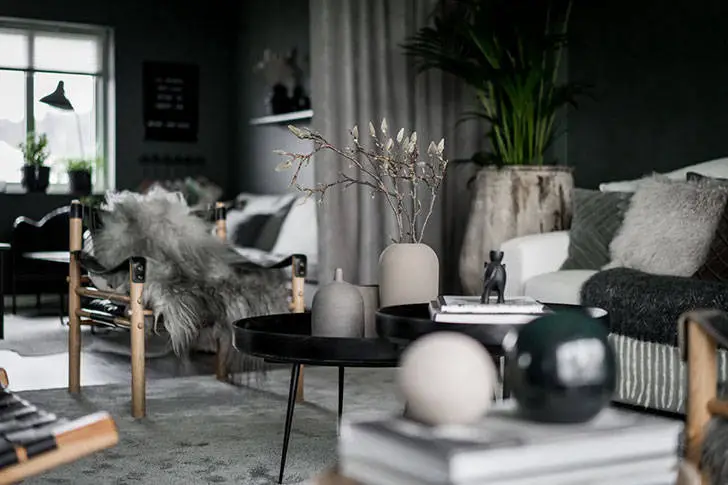 Diseño nórdico sueco con tonos oscuros - Gallery image 6