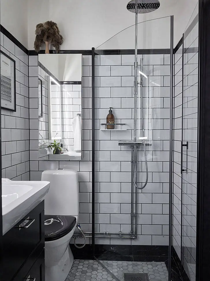 Модні темні відтінки в інтер'єрі квартири в Стокгольмі (50 кв. м) - Gallery image 13