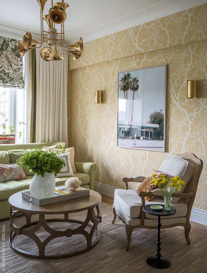 Весняні мотиви в сталінці: квартира дизайнера в Москві (74 кв. м) - Gallery image 1