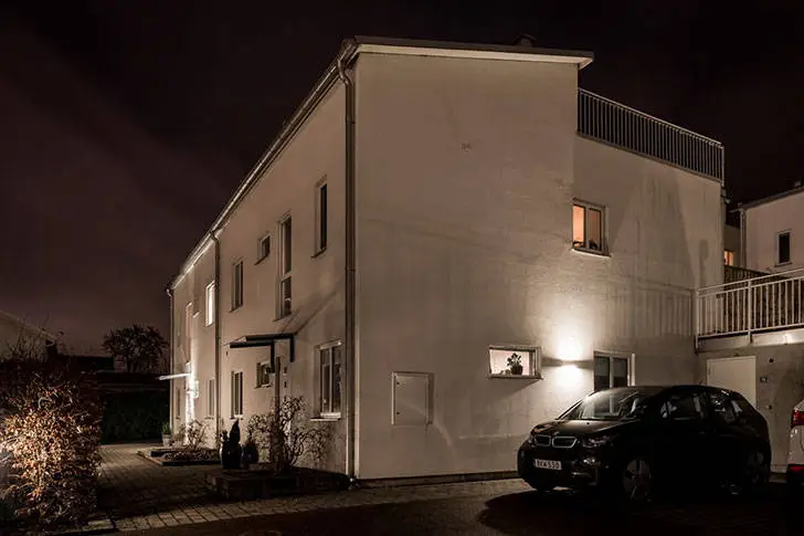 Diseño nórdico sueco con tonos oscuros - Gallery image 25