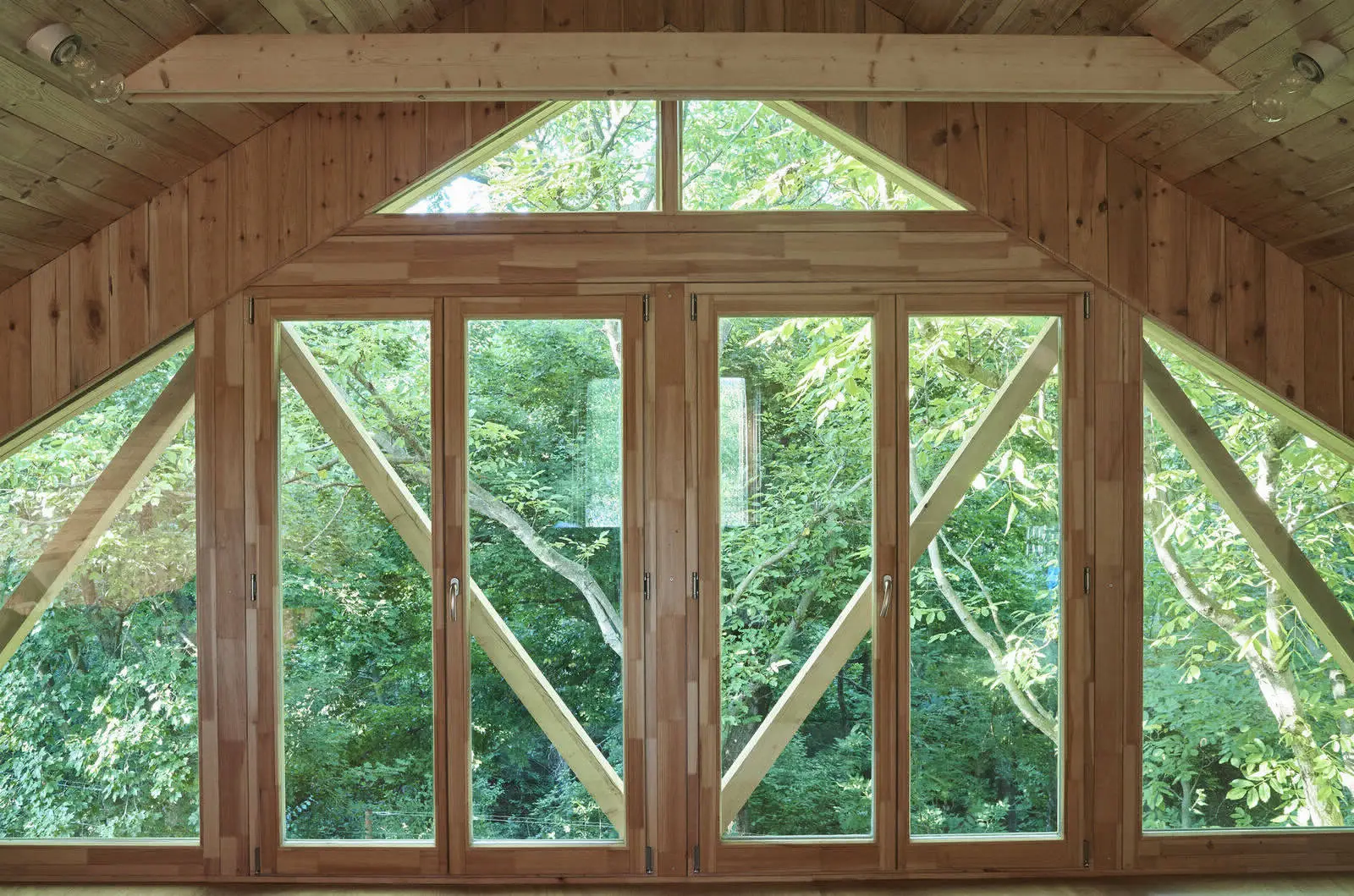 Дім для графічного дизайнера в пригороді Будапешти - Gallery image 5