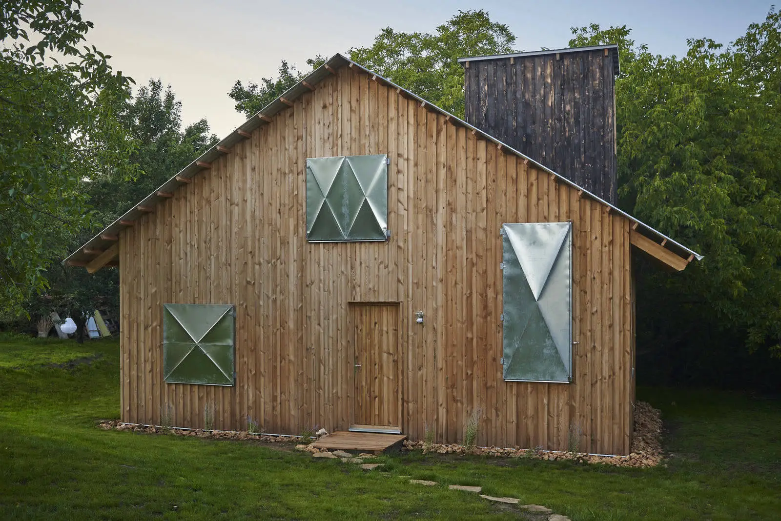 Дім для графічного дизайнера в пригороді Будапешти - Gallery image 15