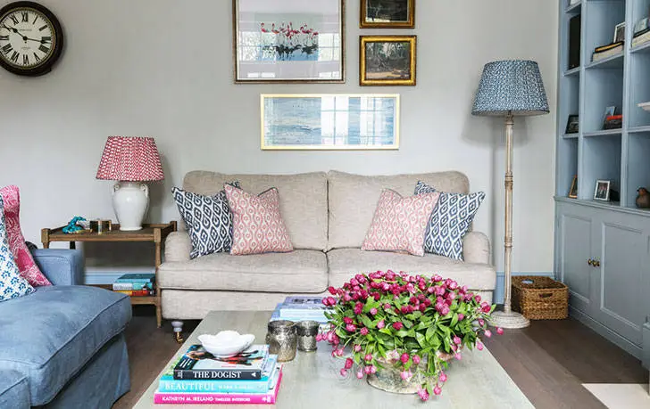 Gemütlicher englischer Interieur in pastellfarbenen Tönen - Gallery image 2