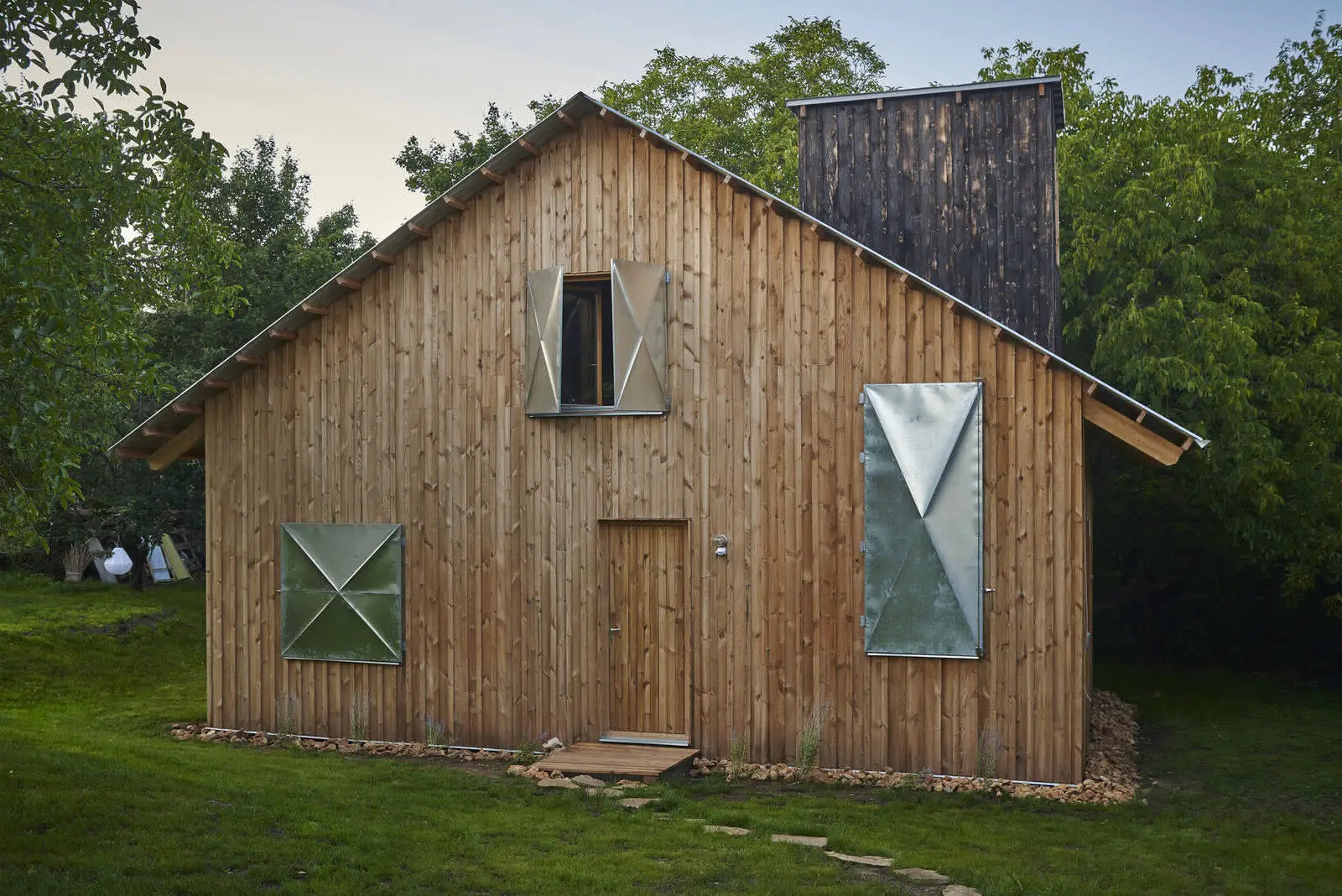 Дім для графічного дизайнера в пригороді Будапешти - Gallery image 14