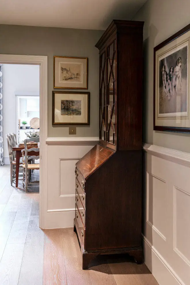 Gemütlicher englischer Interieur in pastellfarbenen Tönen - Gallery image 11