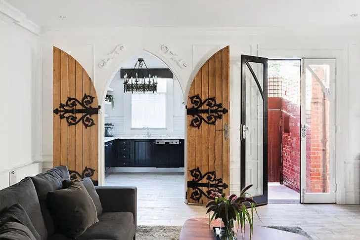 Сучасний будинок у колишньому зданні церкви в Мельбурні - Gallery image 1