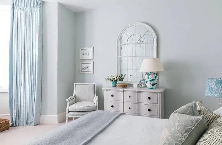 Gemütlicher englischer Interieur in pastellfarbenen Tönen - Gallery image 12