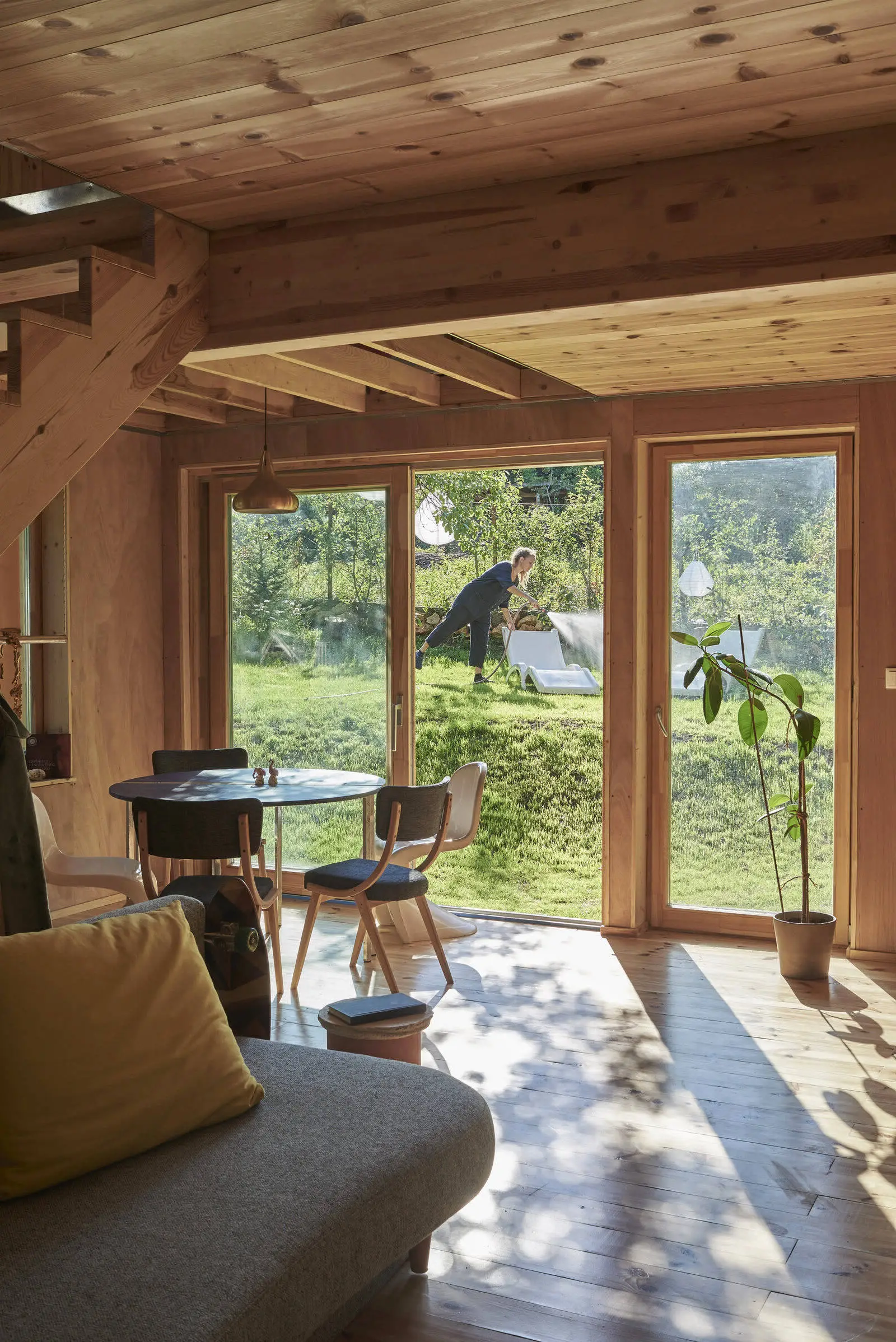 Дім для графічного дизайнера в пригороді Будапешти - Gallery image 3