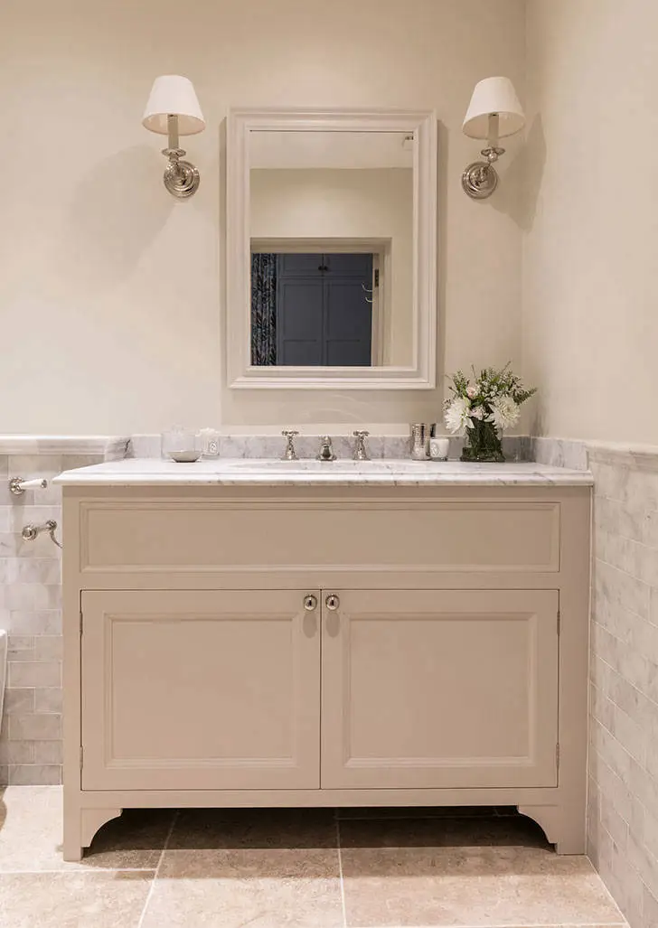 Gemütlicher englischer Interieur in pastellfarbenen Tönen - Gallery image 13