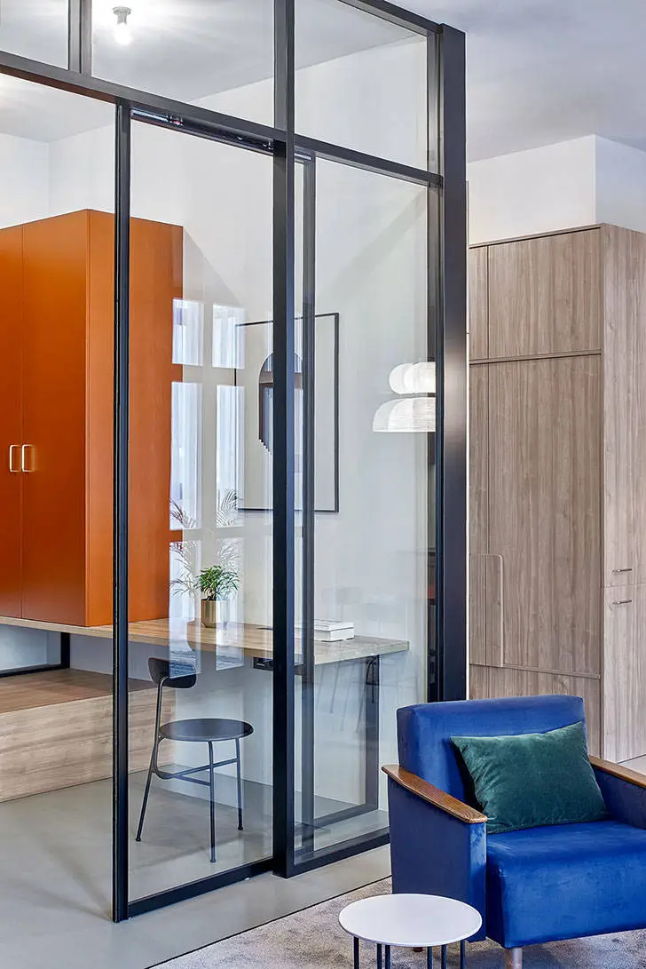 Стильна квартира зі скляними перегородками у Мінську (99 кв. м) - Gallery image 11