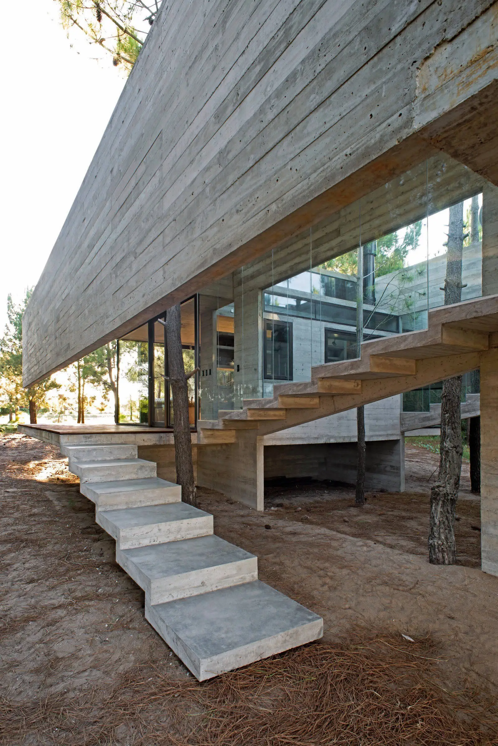 Сучасна резиденція в прикордонному районі Буенос-Айреса - Gallery image 25