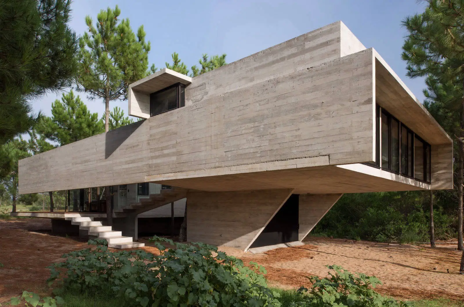 Сучасна резиденція в прикордонному районі Буенос-Айреса - Gallery image 32