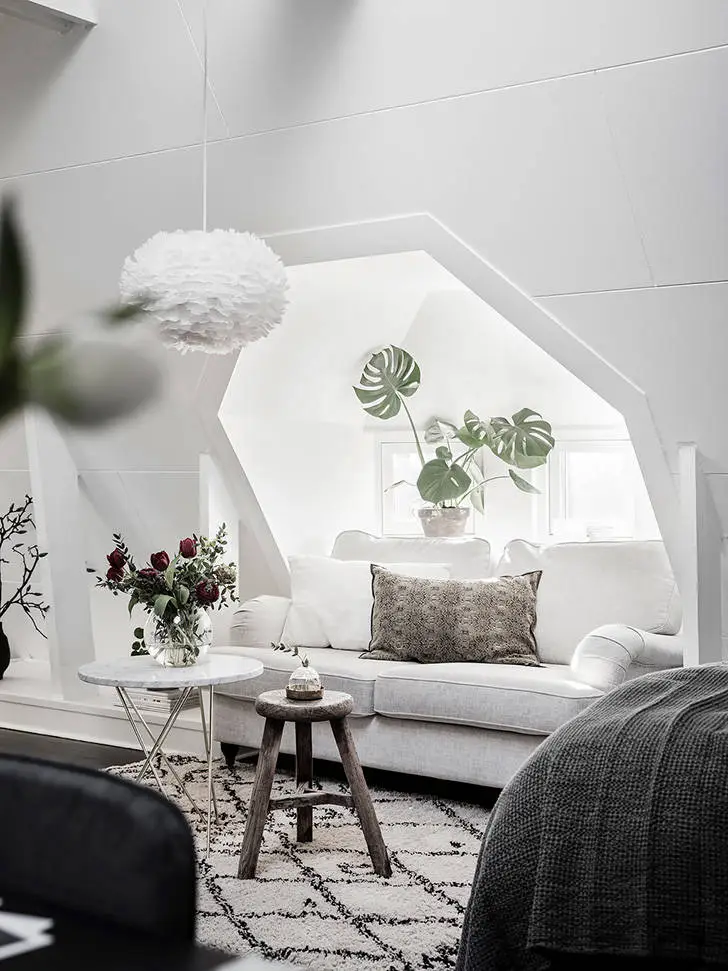 Czarno-biała studio na ostatnim piętrze (31 m²) - 2