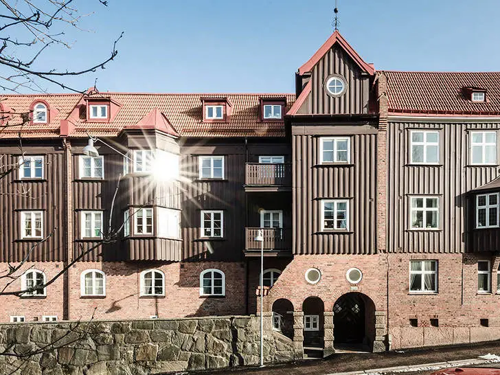 Czarno-biała studio na ostatnim piętrze (31 m²) - 19