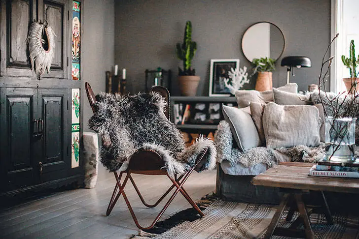 Чудесний дім скандинавського блогера в темних тонам - Gallery image 0