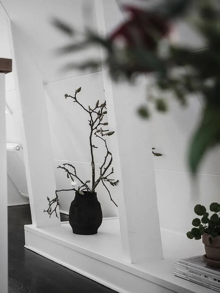 Czarno-biała studio na ostatnim piętrze (31 m²) - 4