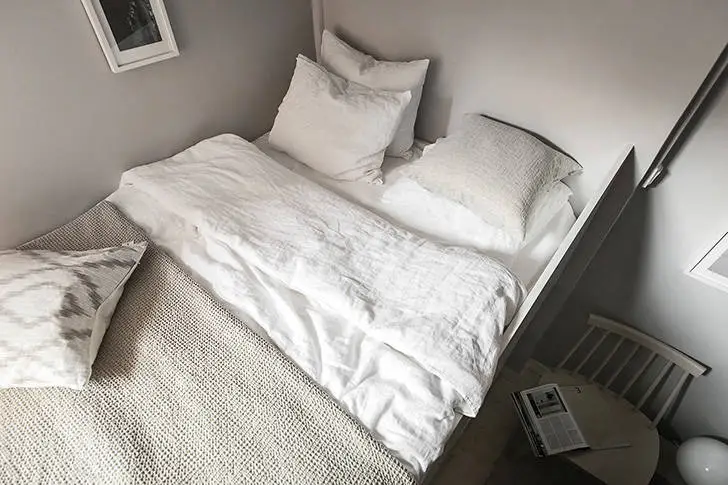 Jak ciemne karneole dodали wyrazistości do skandynawskiego wnętrza (50 m²) - Gallery image 11