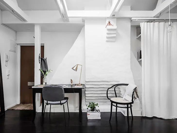 Czarno-biała studio na ostatnim piętrze (31 m²) - 8