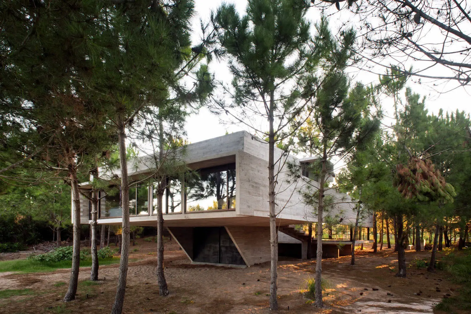 Сучасна резиденція в прикордонному районі Буенос-Айреса - Gallery image 41