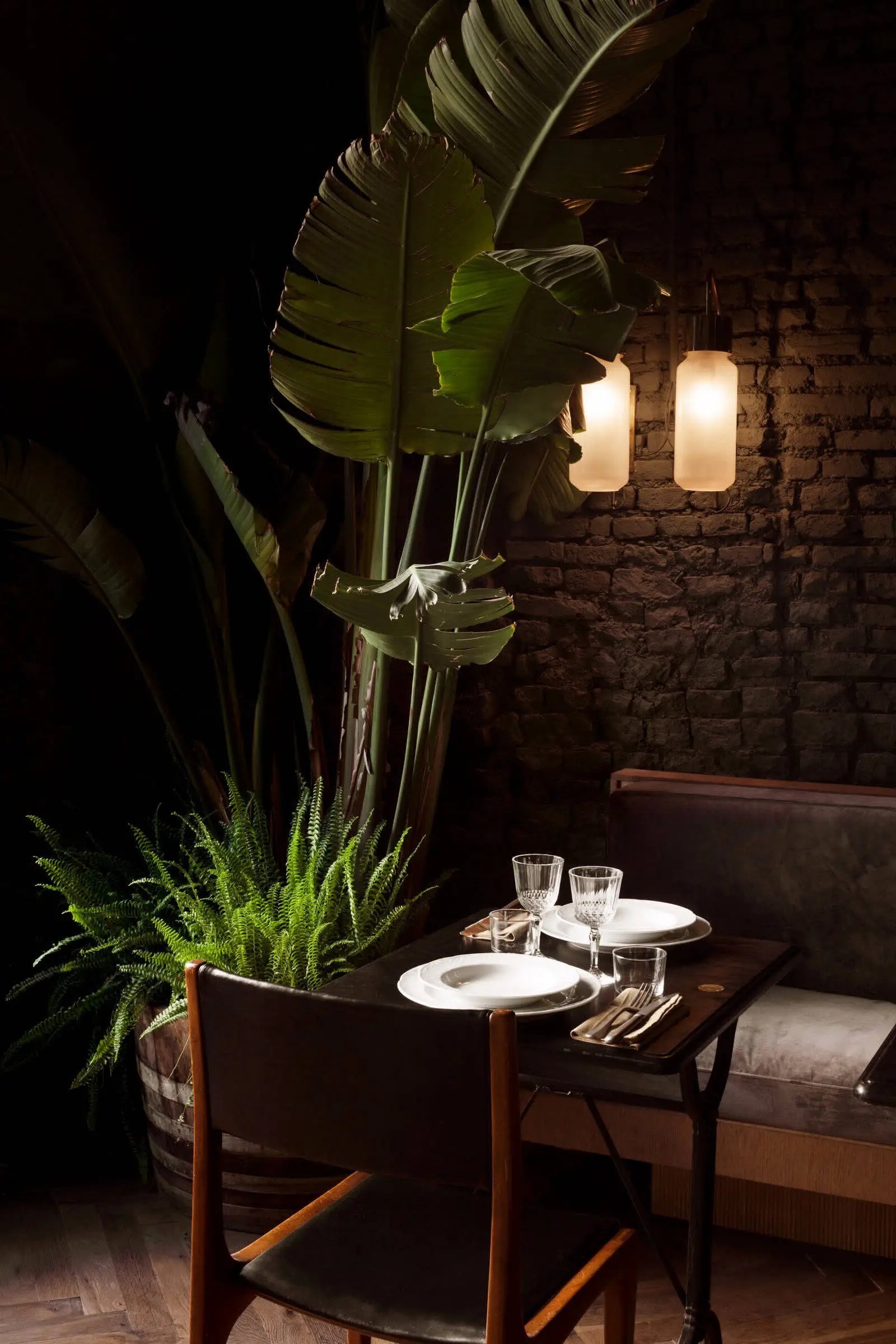 SIX: простір у Мілені, що об'єднує дизайн-галерею, бістро та бутик еко-дизайну - Gallery image 12