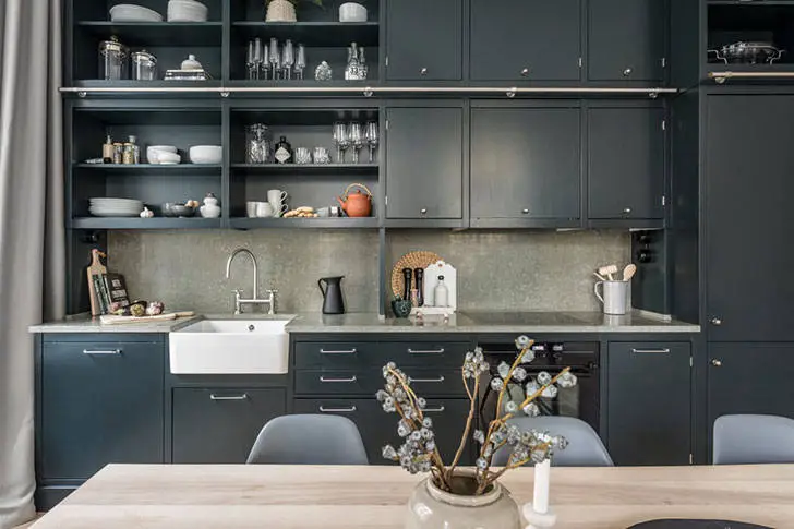 Розкішні вікна та багато повітря: квартира у колишньому будинку Інституту (73 кв. м) - Gallery image 4