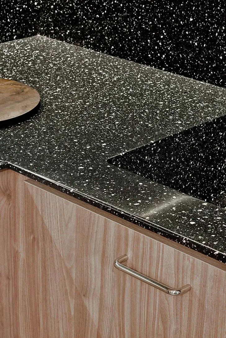 Стильна квартира зі скляними перегородками у Мінську (99 кв. м) - Gallery image 1