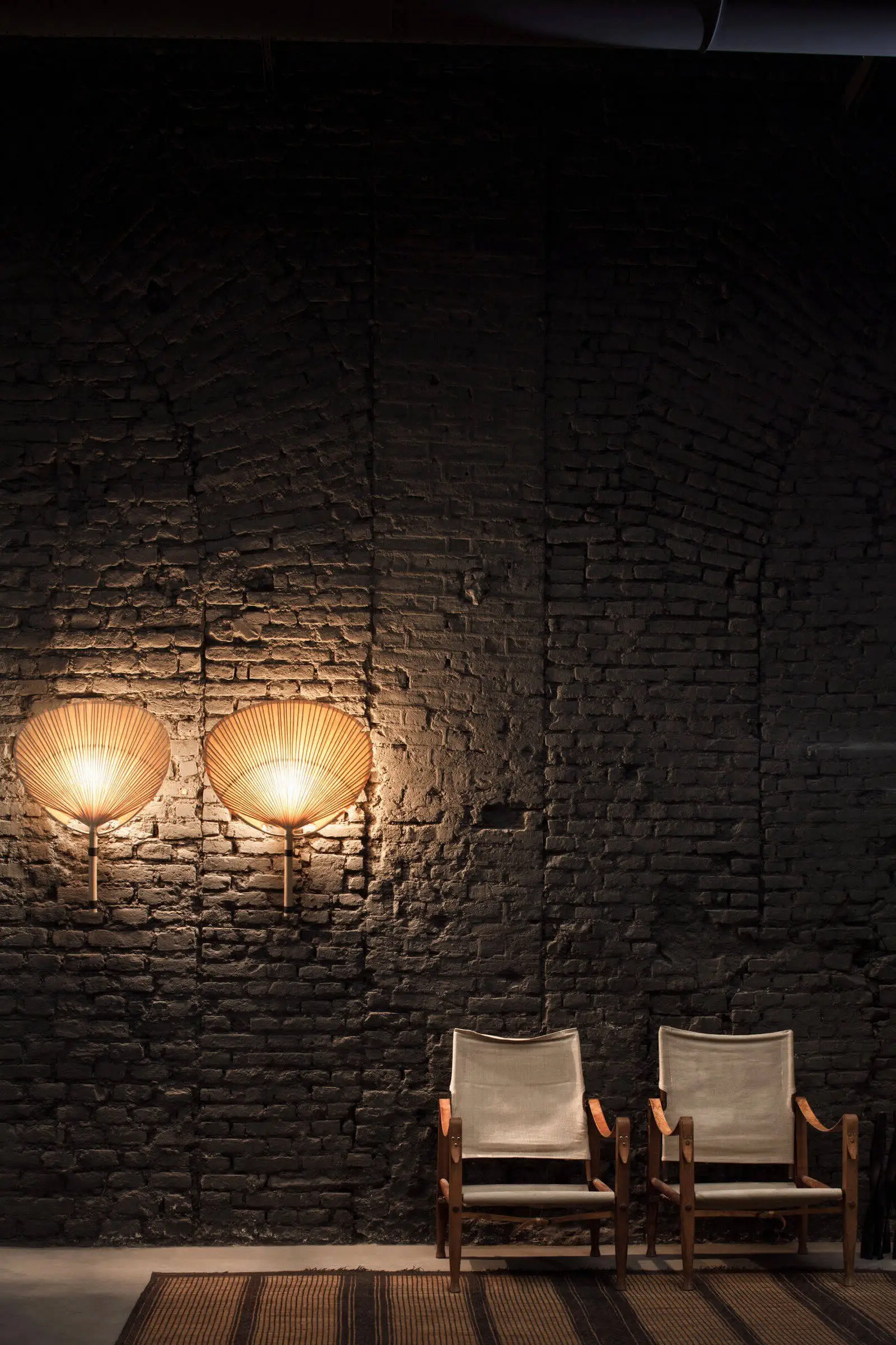 SIX: простір у Мілені, що об'єднує дизайн-галерею, бістро та бутик еко-дизайну - Gallery image 8