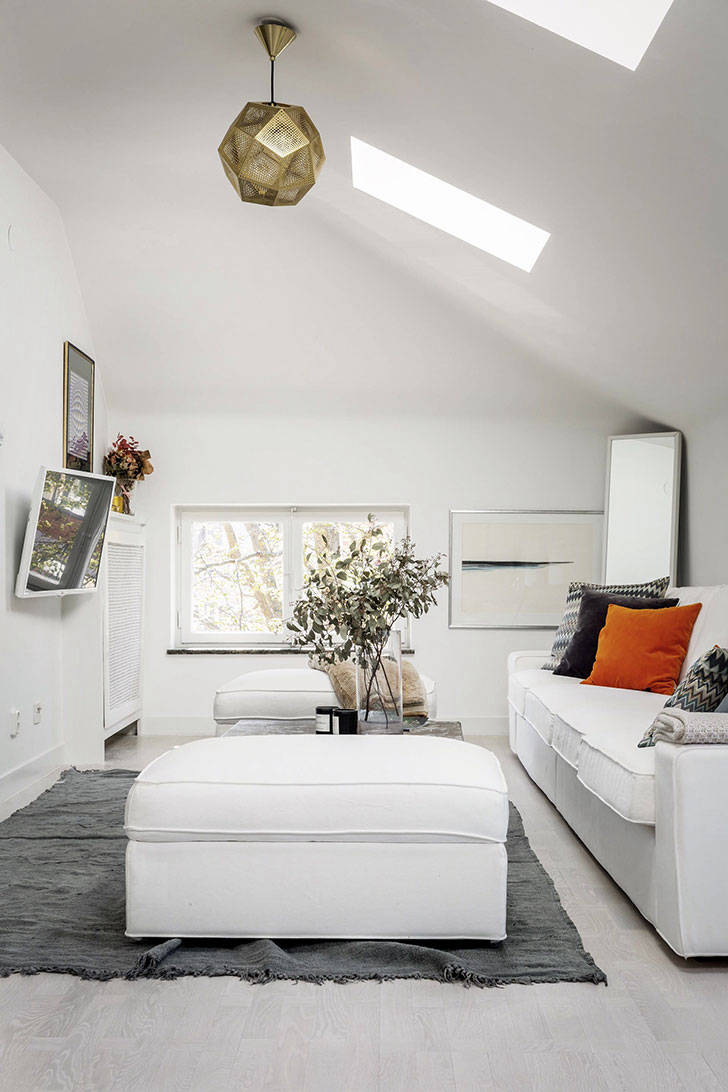 Двухуровневая квартира в Швеции со стеклянным потолком