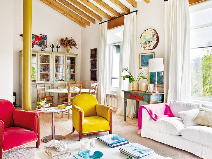 Яркие цвета и натуральные материалы: современный деревенский дом в Испании