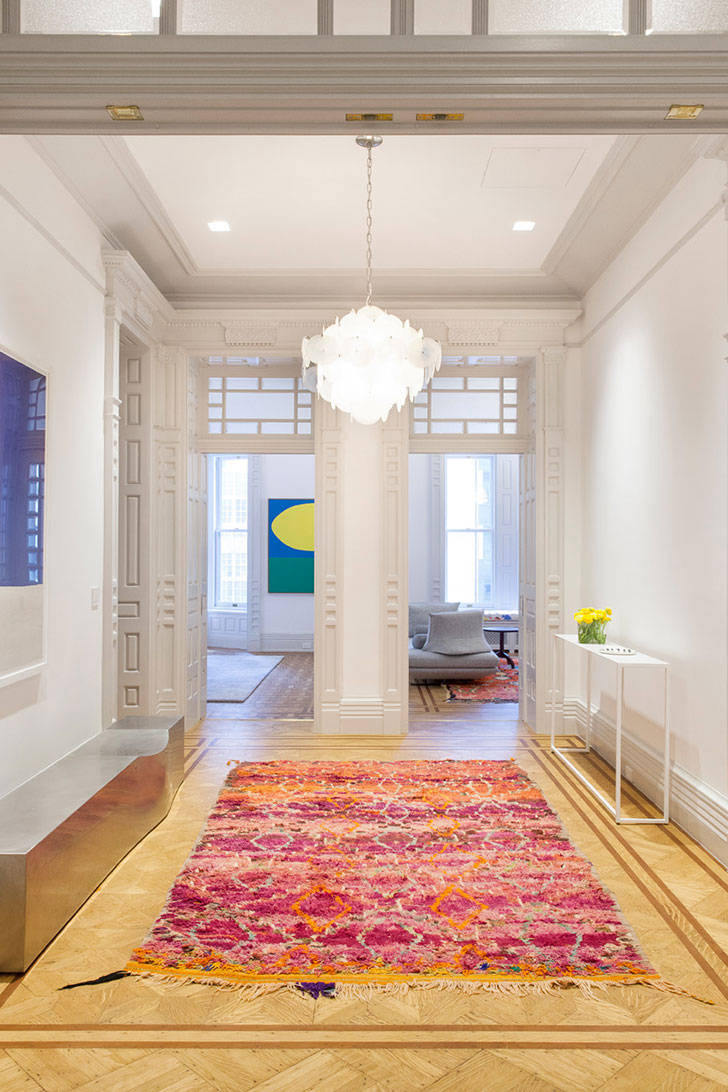 Красочные интерьеры и игривое настроение: апартаменты в историческом доме в Нью-Йорке