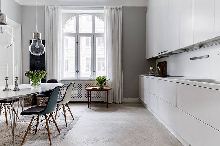 Квартира в Стокгольме с деталями и мебелью в теплых тонах (185 кв.м)