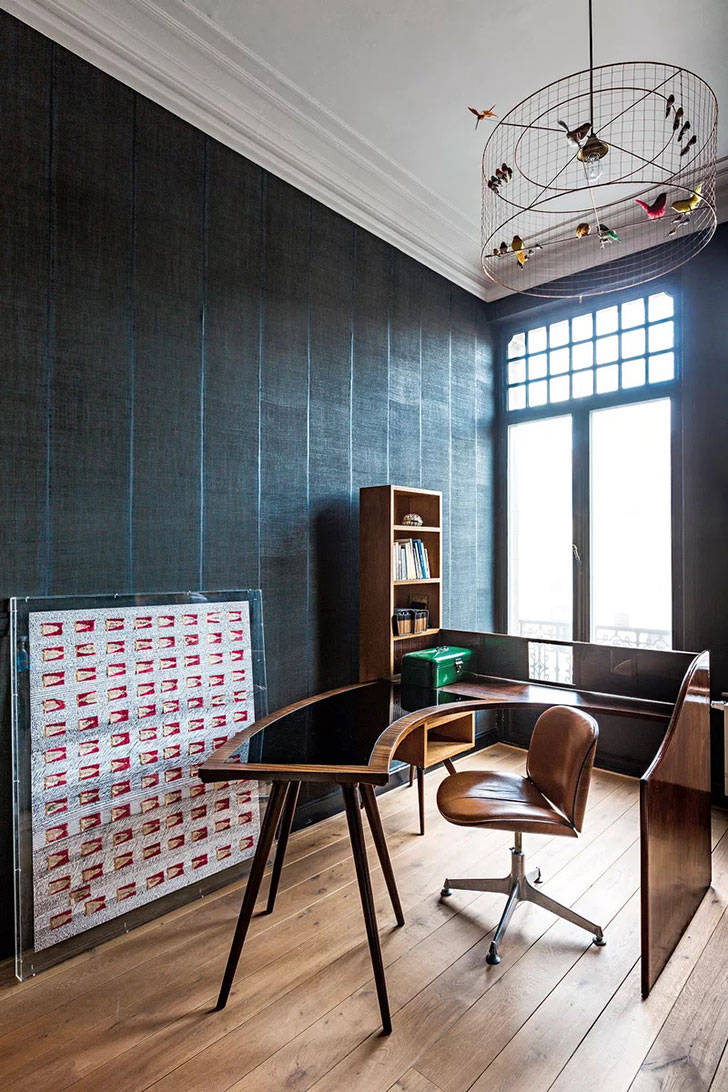 Цветы, орнаменты и старинная мебель: экстраординарная квартира адвоката в Брюсселе