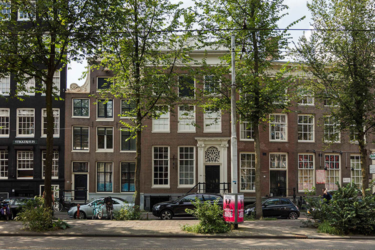 Удивительный дом с историей в Амстердаме