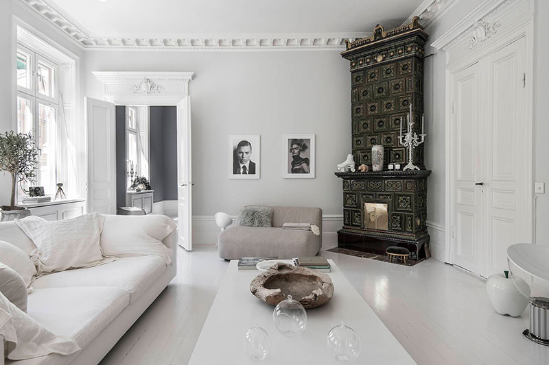 Смілива меблі і аксесуари в інтер'єрі квартири в Швеції