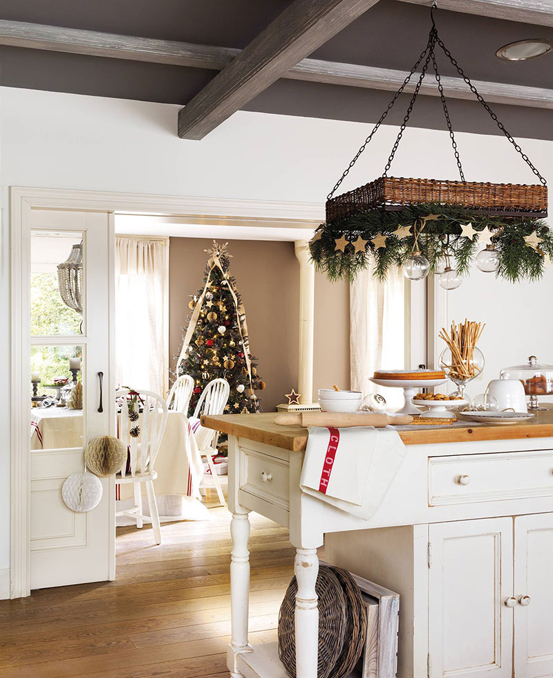 Рождественская сказка: праздничная кухня в доме в Испании