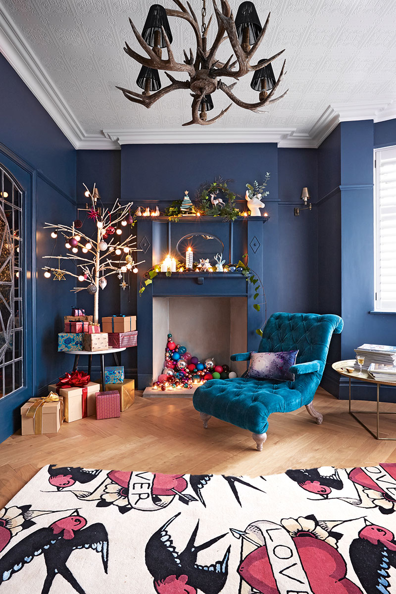 Три ёлки и интересные детали: праздничный декор для яркого дома в Лондоне