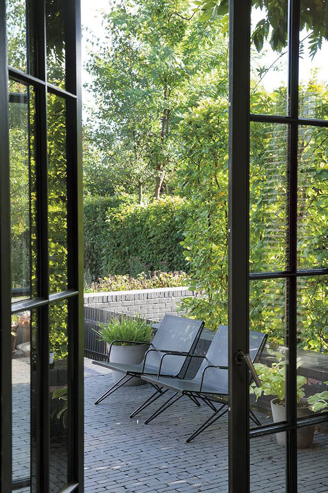 Легкий современный интерьер дома архитектора в Бельгии