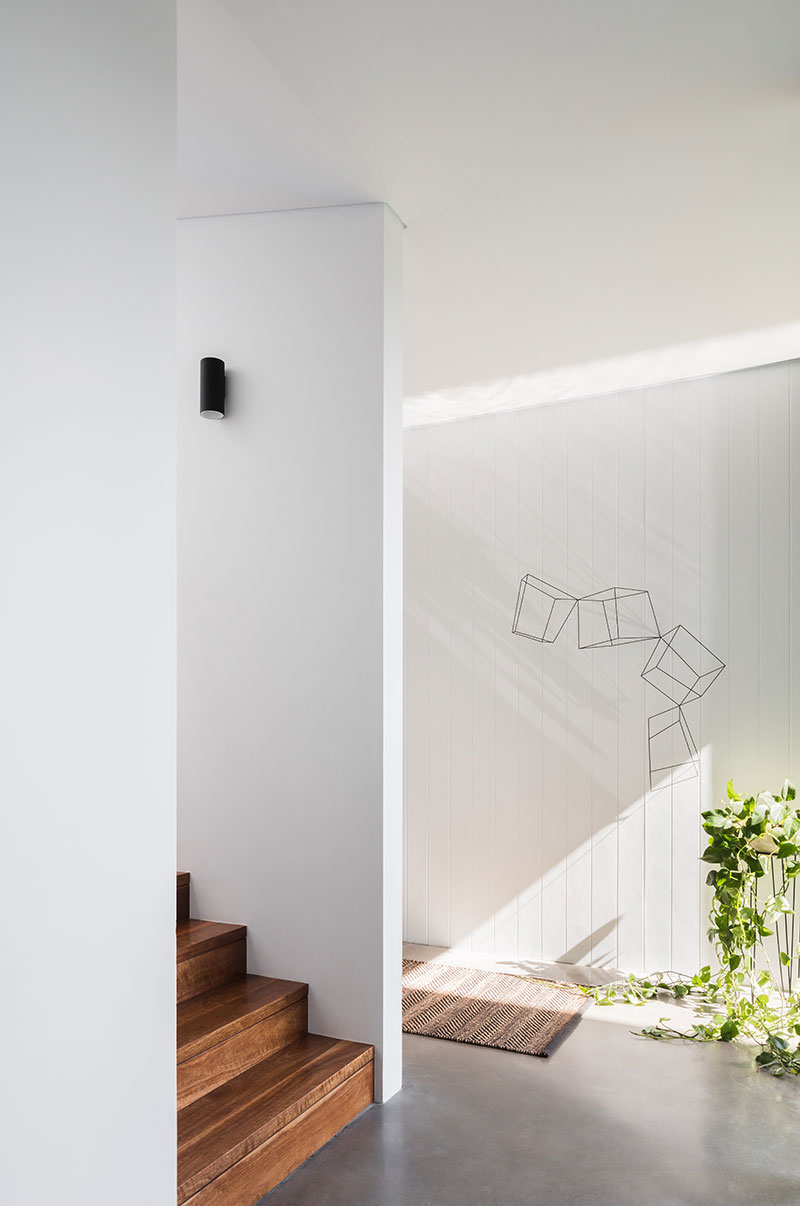 Современный особняк со стеклянными стенами и лофт-деталями в Австралии