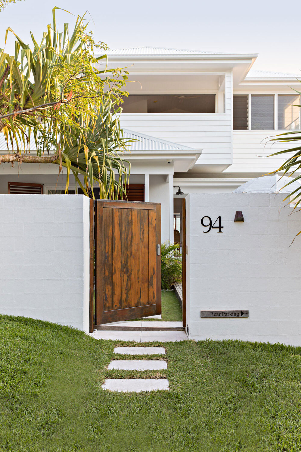 Атмосфера отдыха и стильный интерьер: пляжный дом для аренды в Австралии