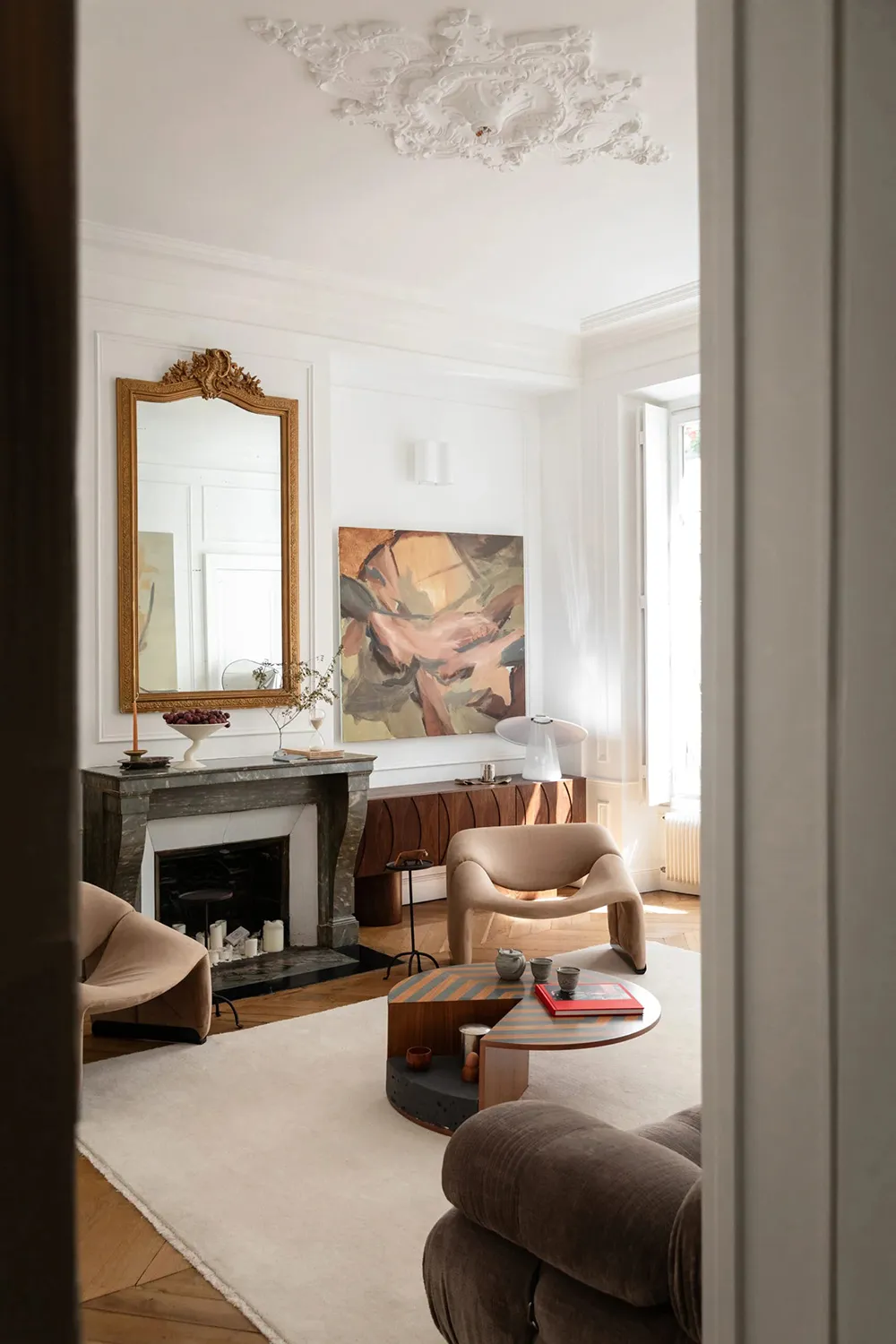 Art, Classic and Modern Design: A Splendid Apartment in Paris - Gallery image 1