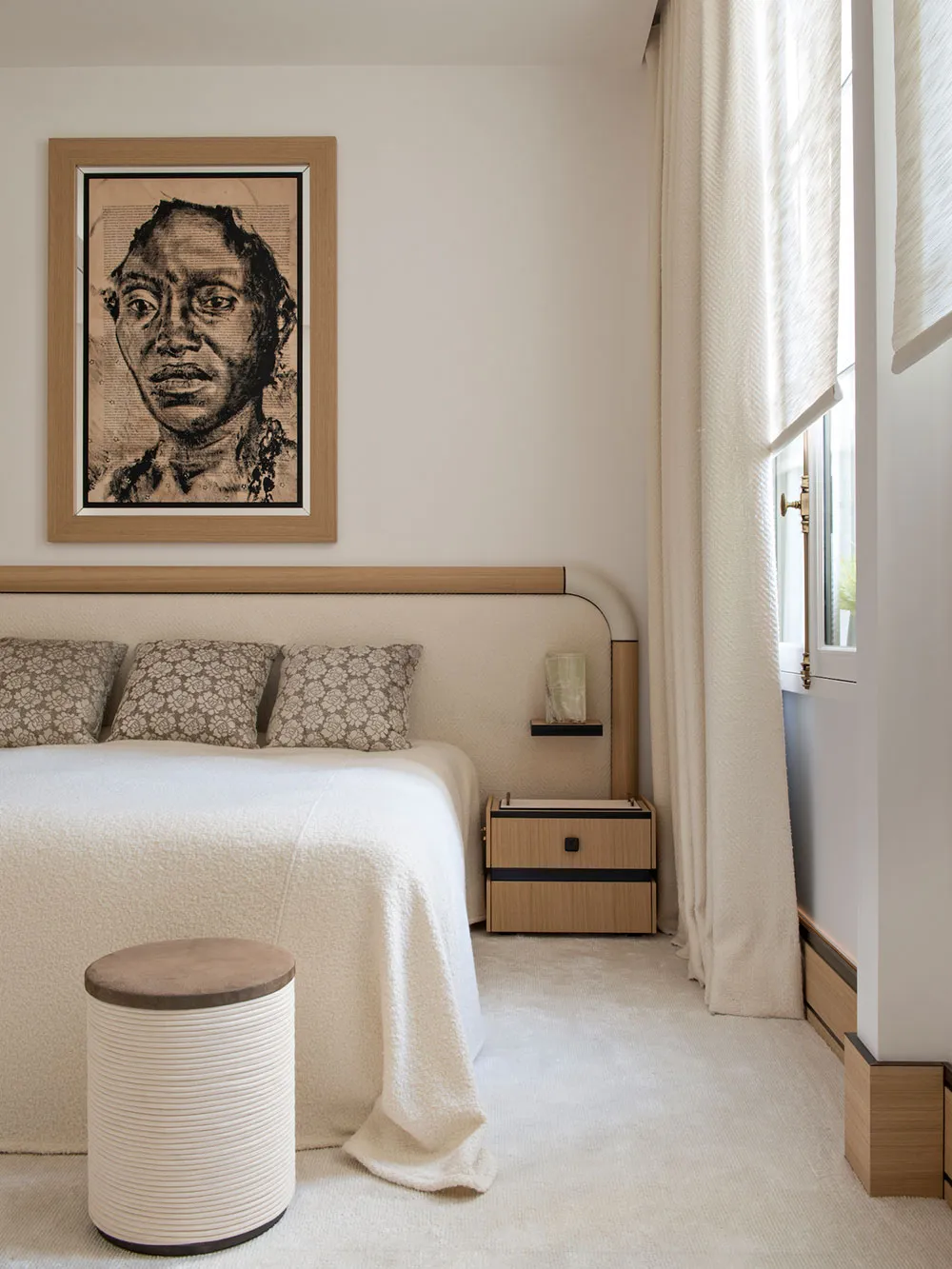 Mueble extravagante y objetos de arte en el apartamento de un diseñador en París - Gallery image 7