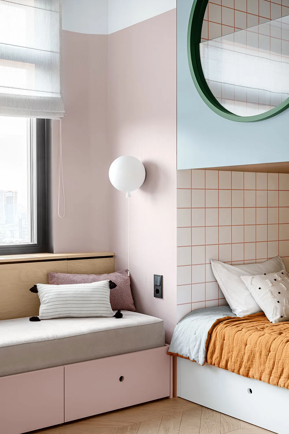 Minimalismus mit bunter Möbel: Wohnung in Kiew - Gallery image 33