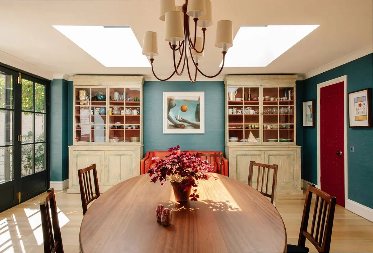 Vibrant English Classic for a Designer's Large Family Home in London - Gallery image 4