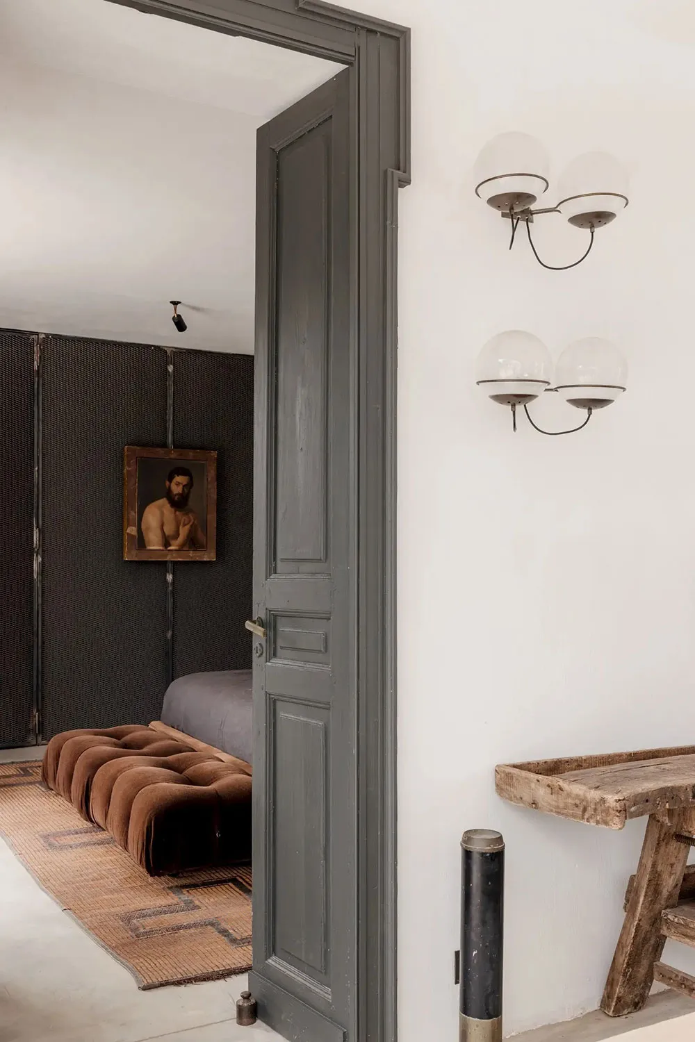 Summer Villa of a Collector in Italy - Gallery image 4