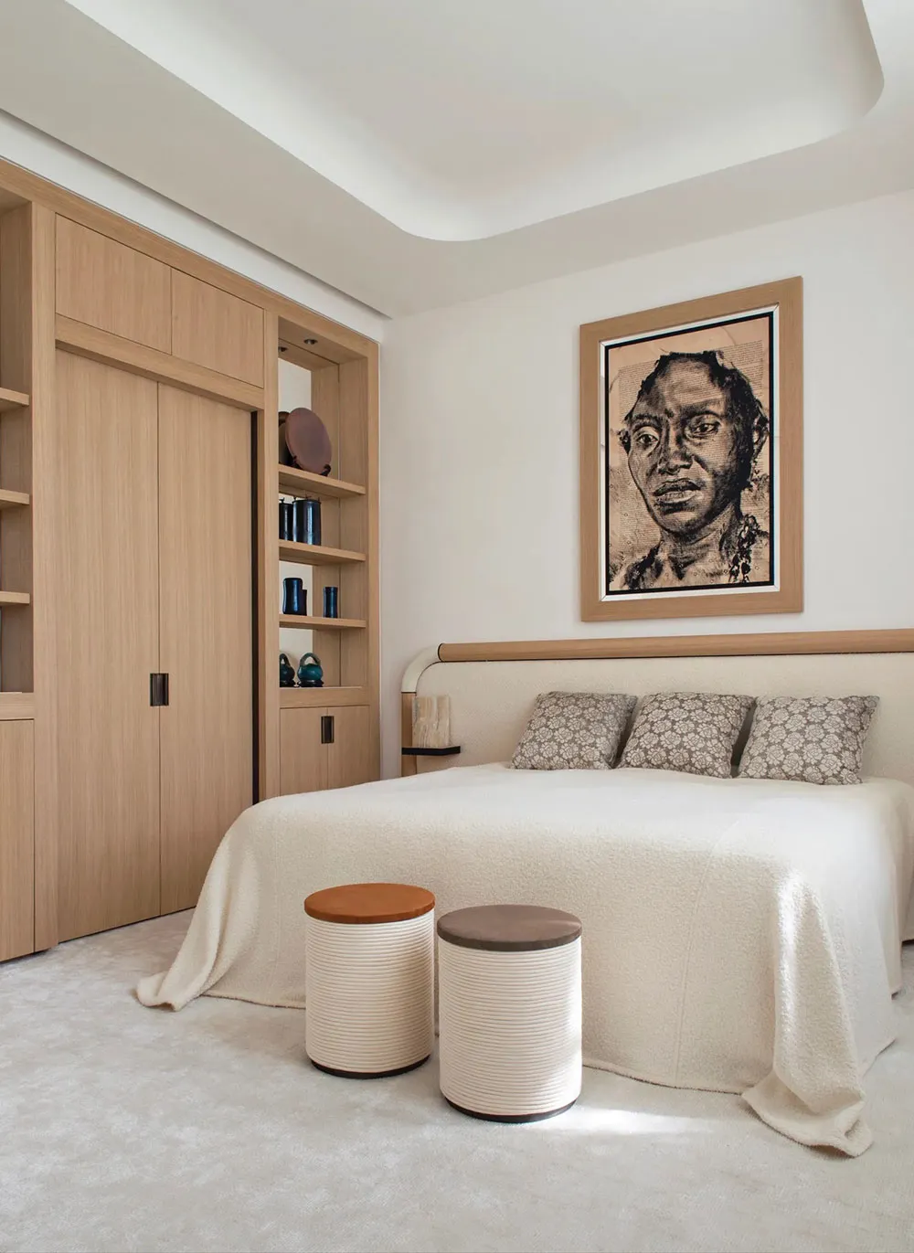 Mueble extravagante y objetos de arte en el apartamento de un diseñador en París - Gallery image 6